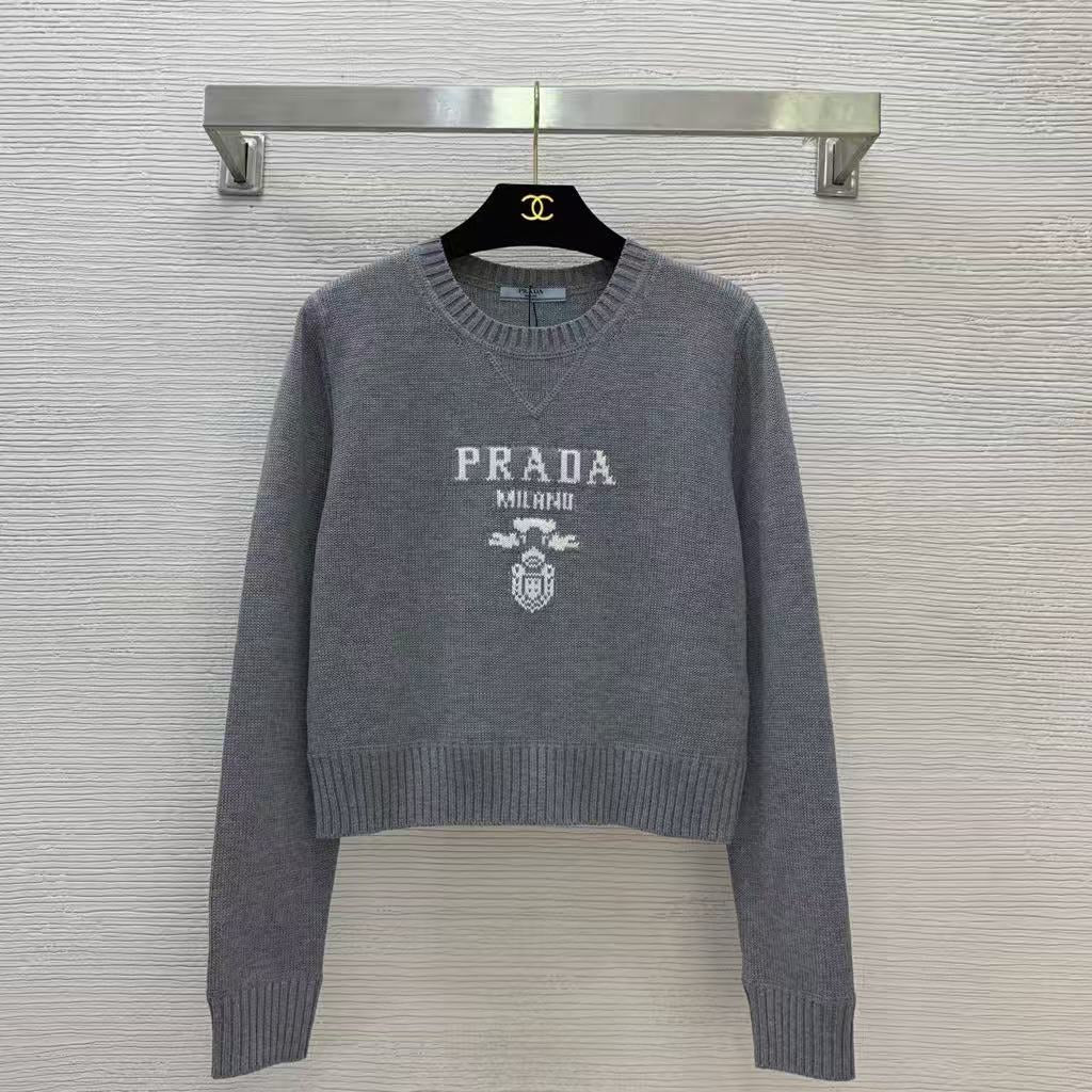 25fw Chest logo sweater