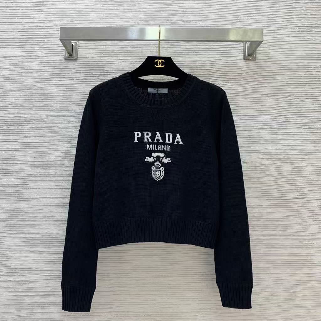 25fw Chest logo sweater