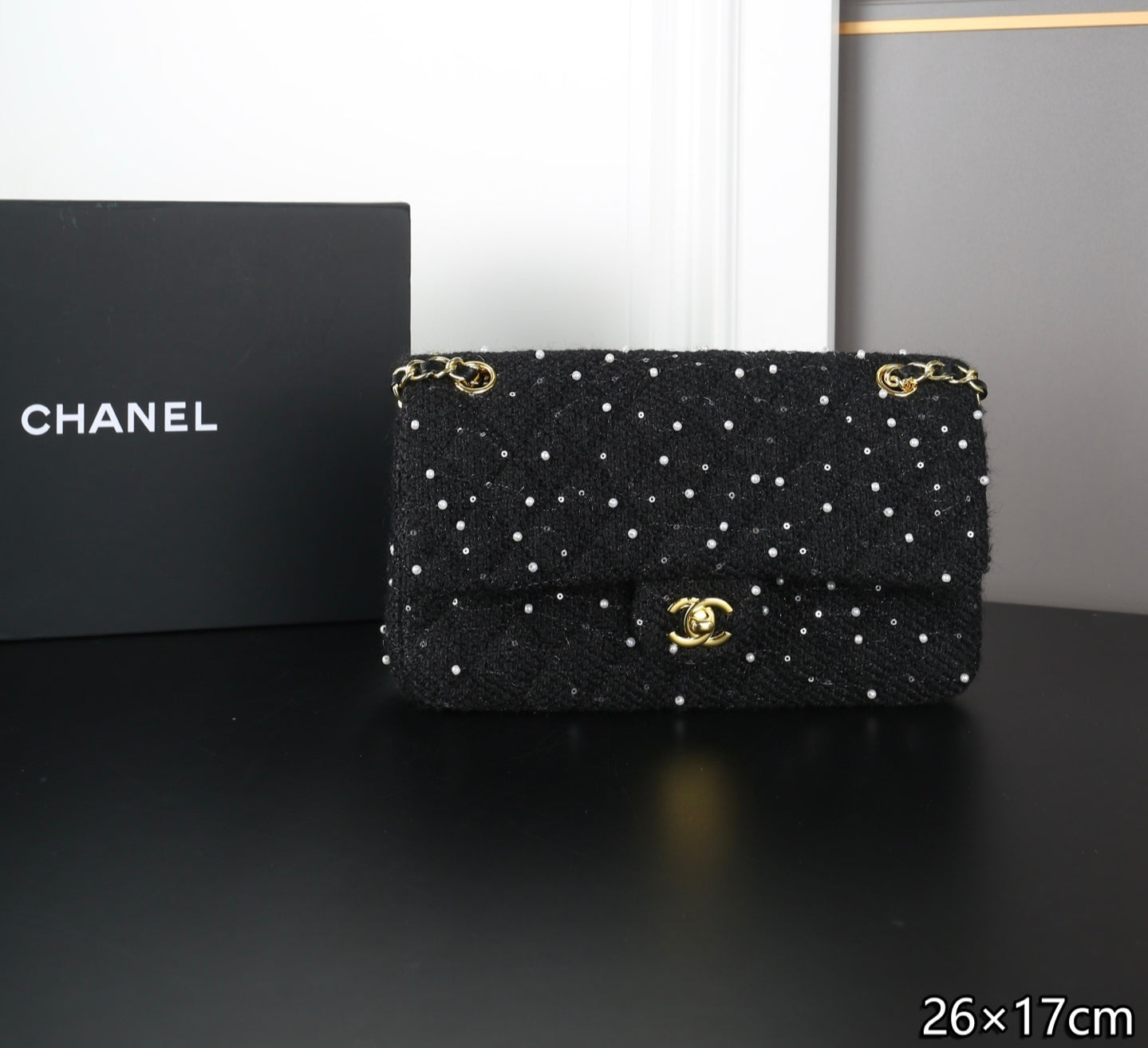 New tweed pearl chain shoulder bag