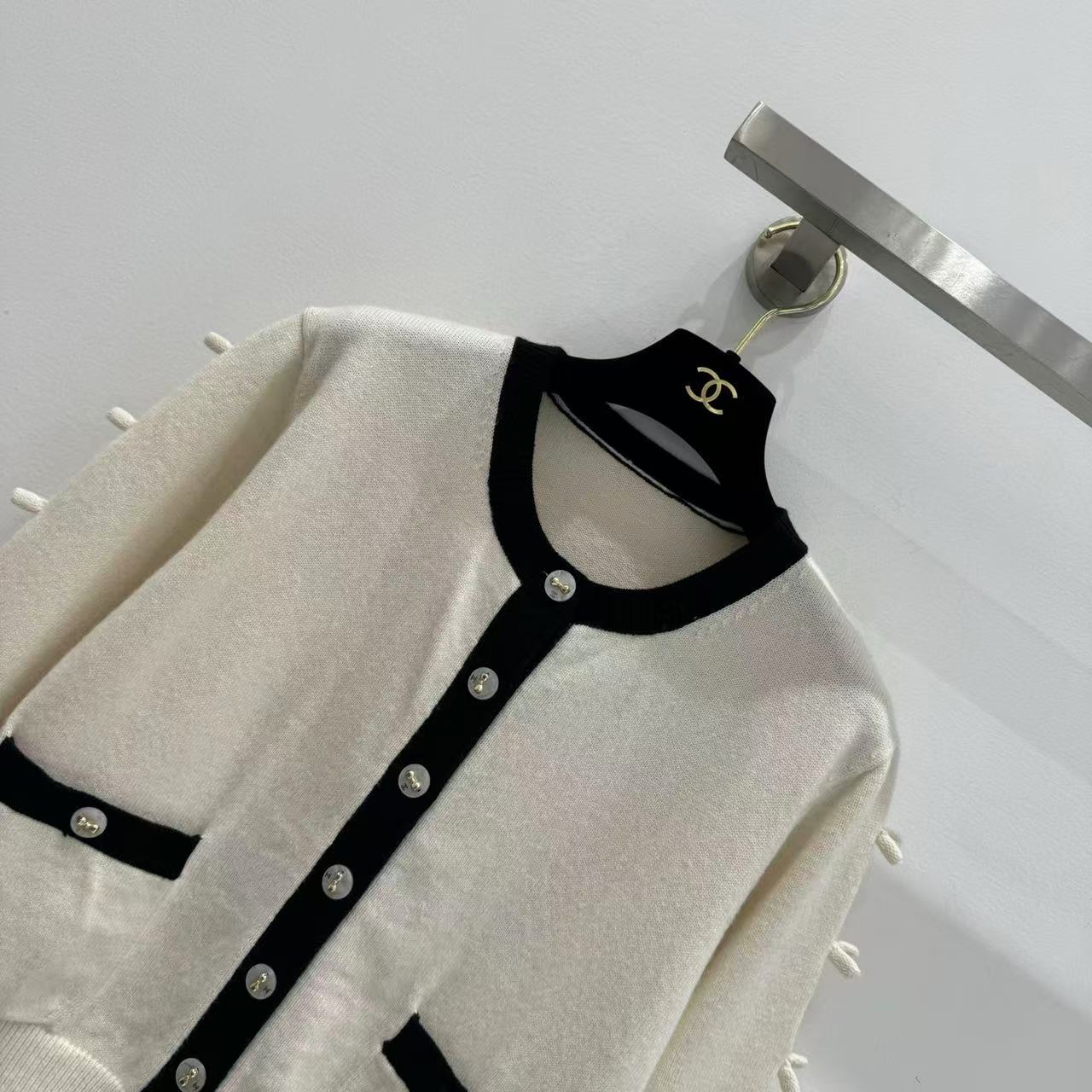 25 Bow decoration cashmere knitted cardigan