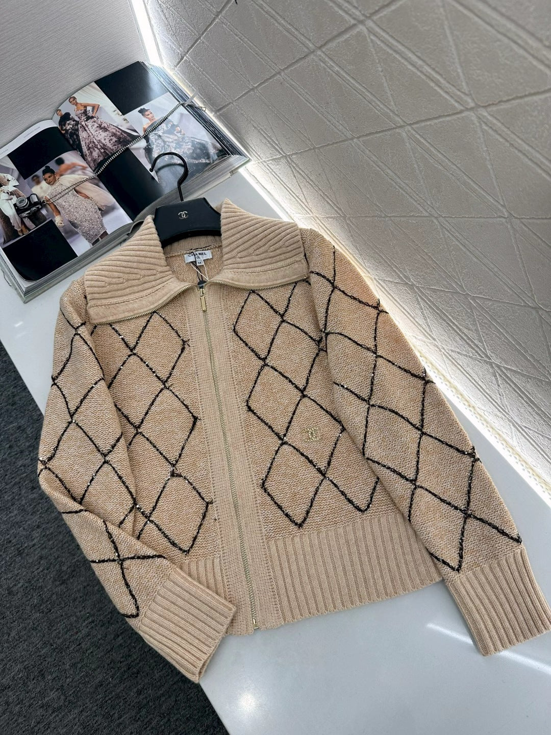 Lapel Diamond Chain Knit Cardigan