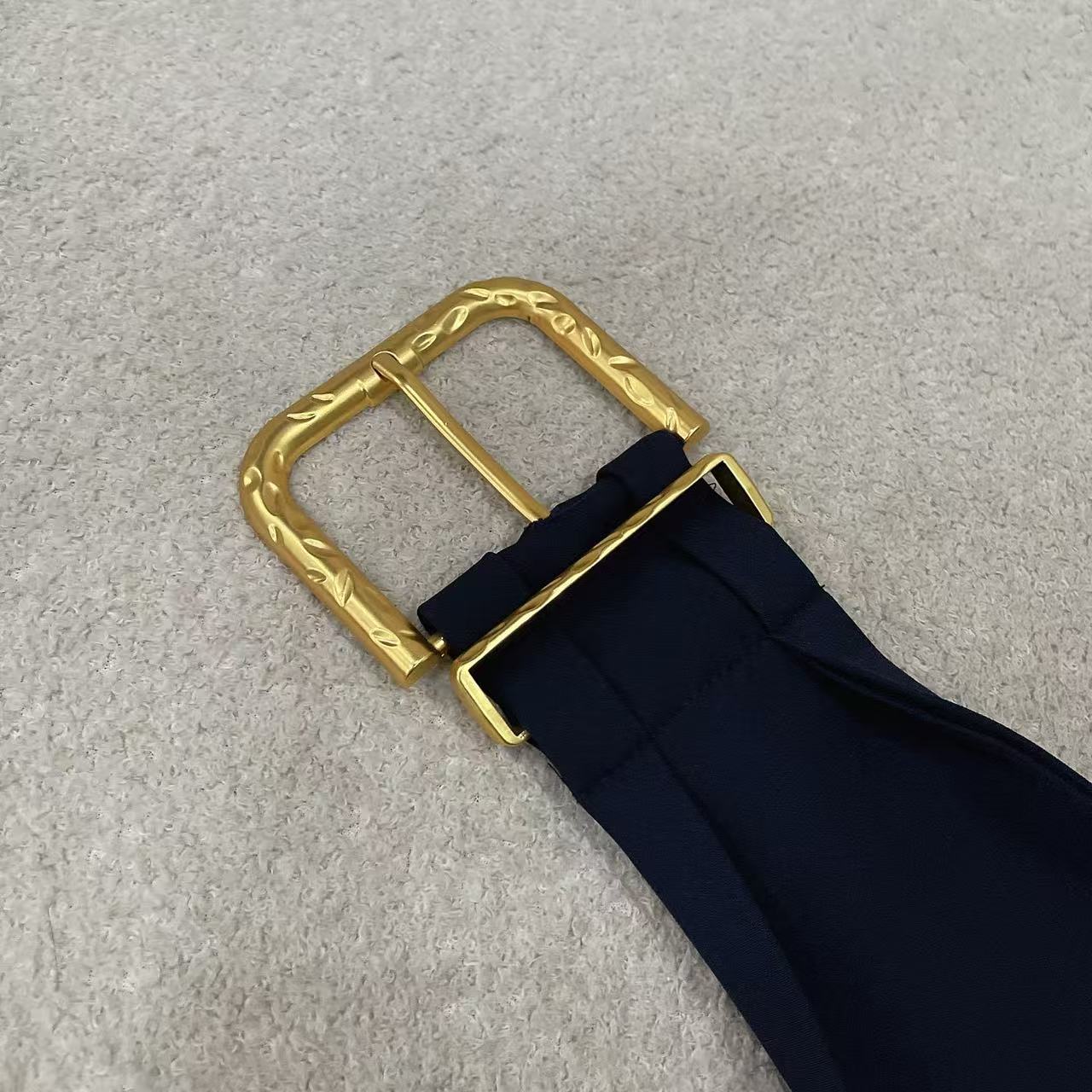 Belt long windbreaker jacket