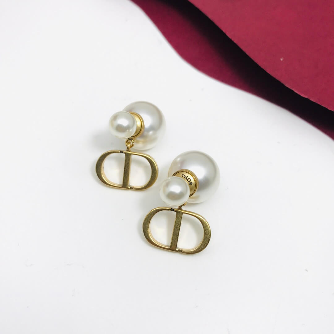 Metal Letter Tiny Pearl Stud Earrings