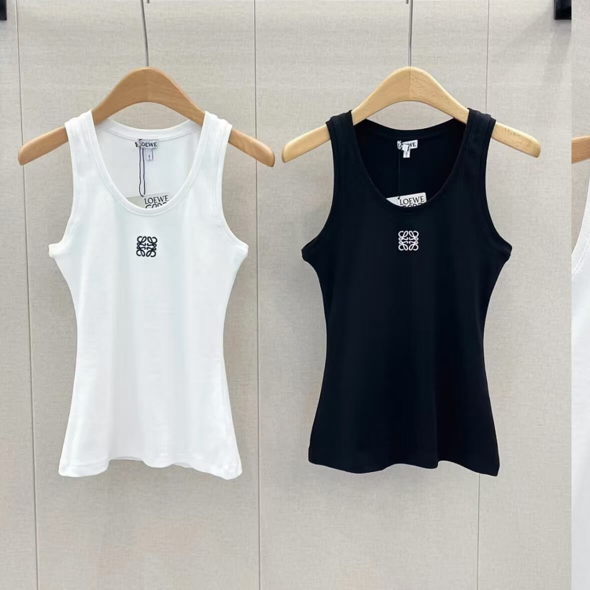 Trendy Embroidered U-Neck Vest