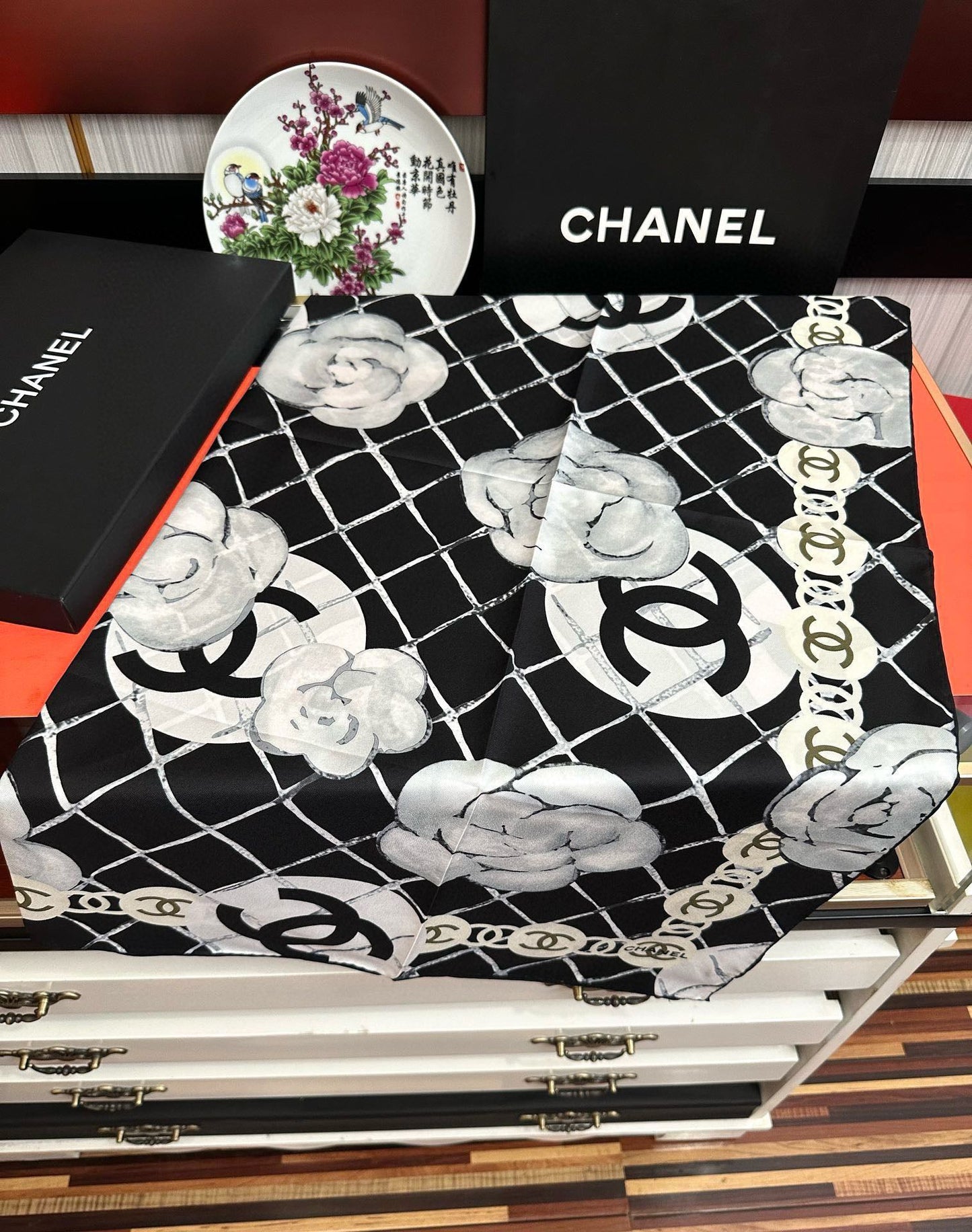 C 25 Camellia Series Tri-color Silk Scarf