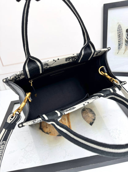 Embroidered Cowhide White Animal Small Crossbody Tote Bag