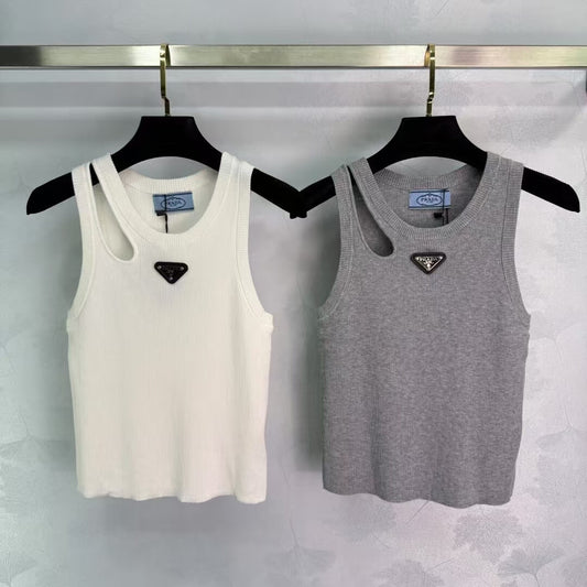 Classic Round-Neck Cut-Out Knit Vest