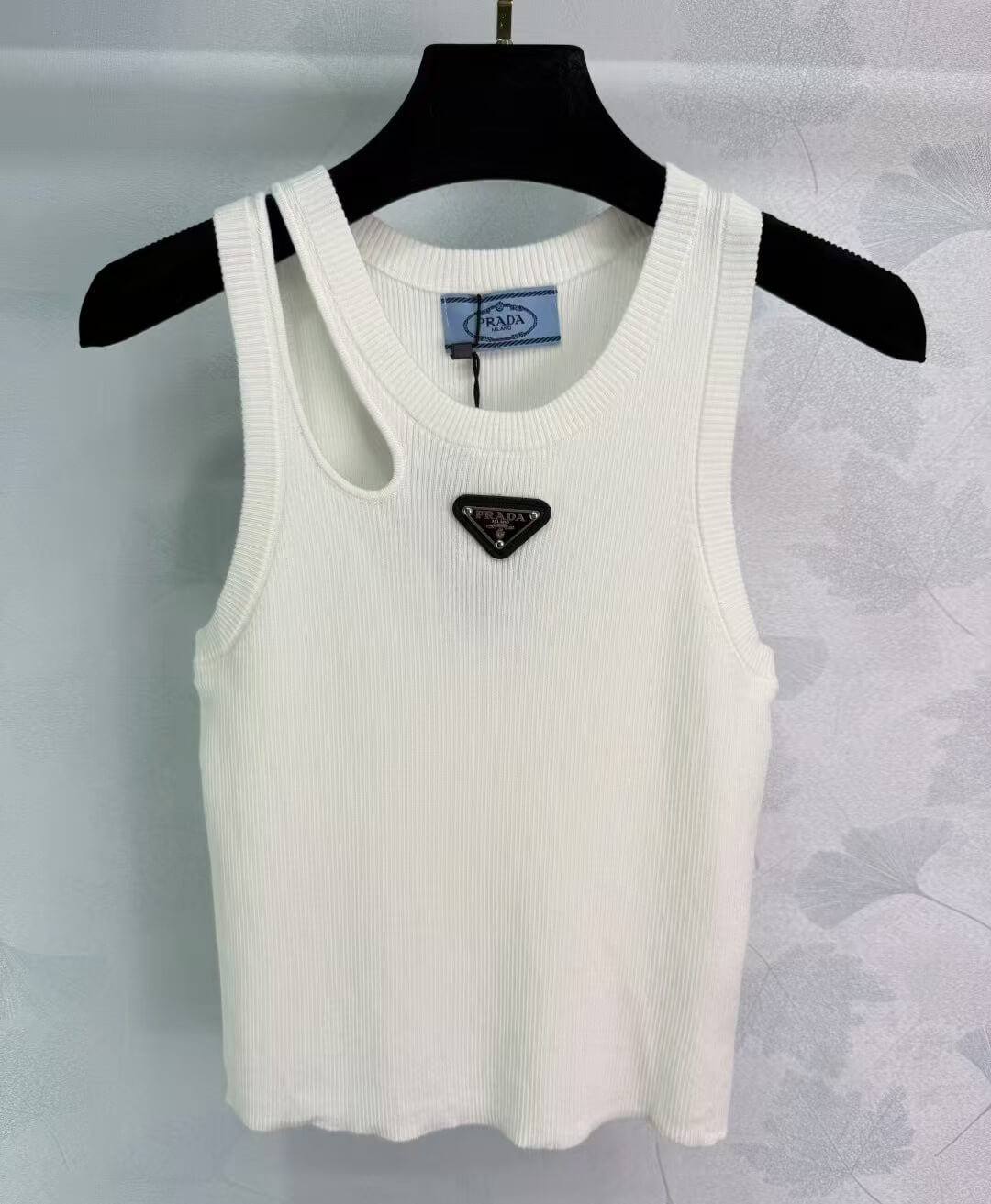 Classic Round-Neck Cut-Out Knit Vest