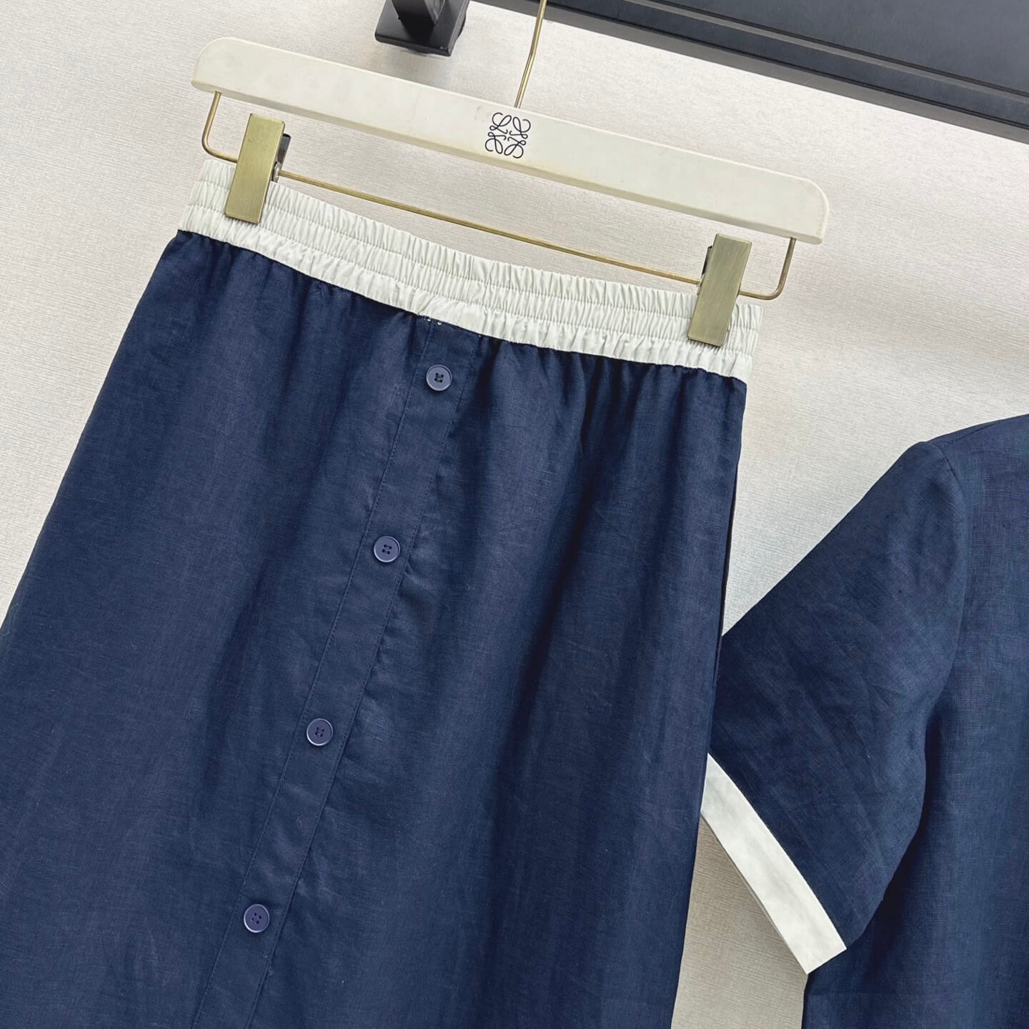 Contrast-Trimmed Coordinates - Blouse & A-Line Skirt