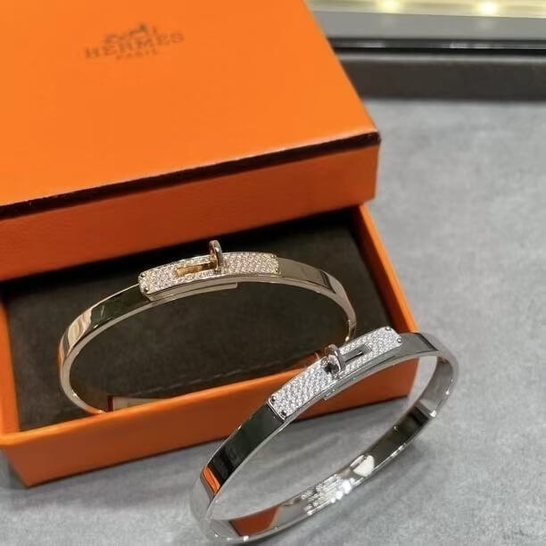 Classic Pavé Lock Charm Open Bangle