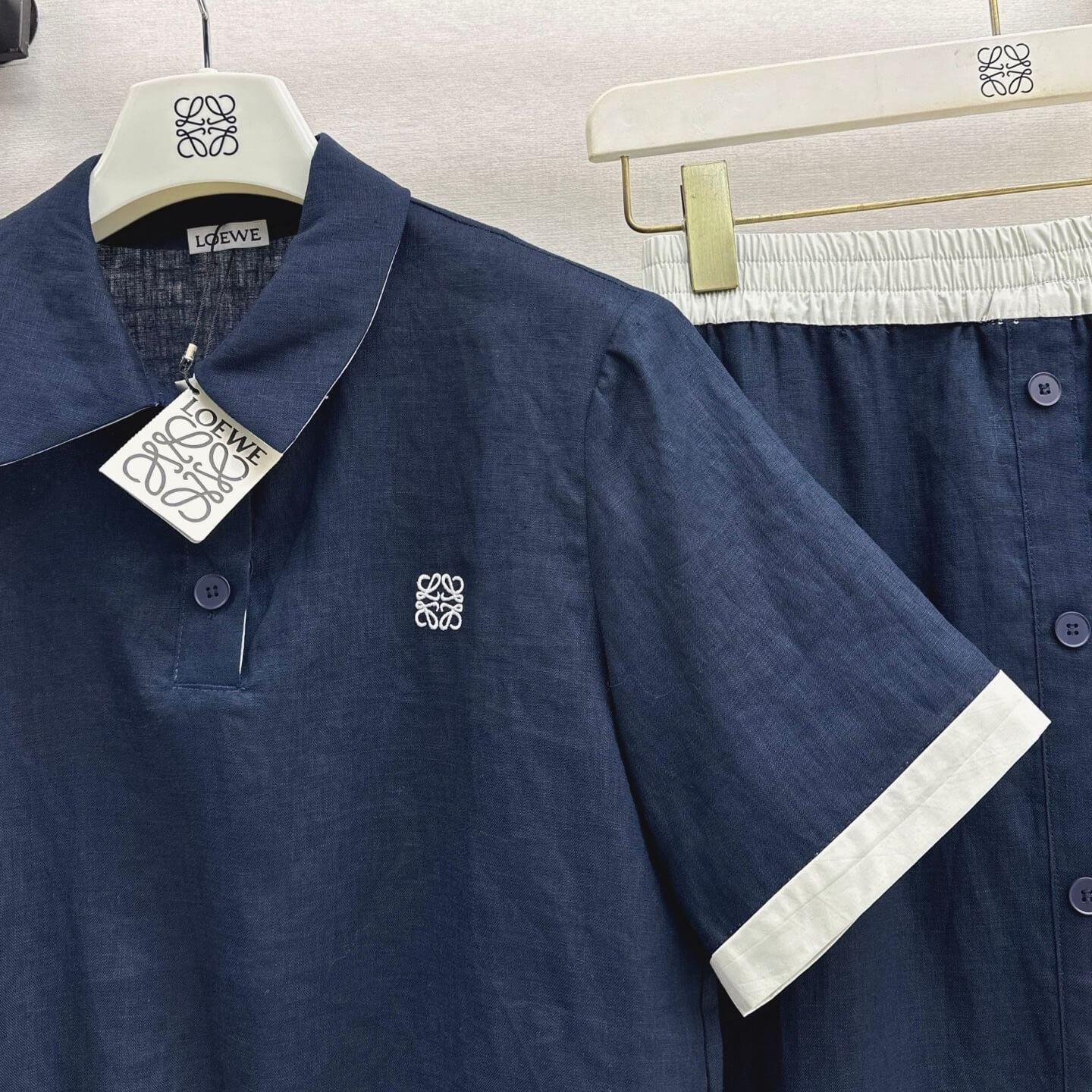 Contrast-Trimmed Coordinates - Blouse & A-Line Skirt