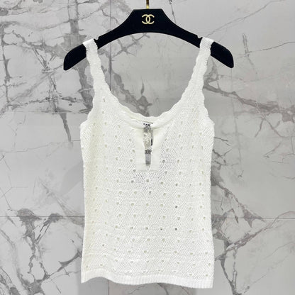 Minimalist Wave-Edge Cut-Out Vest