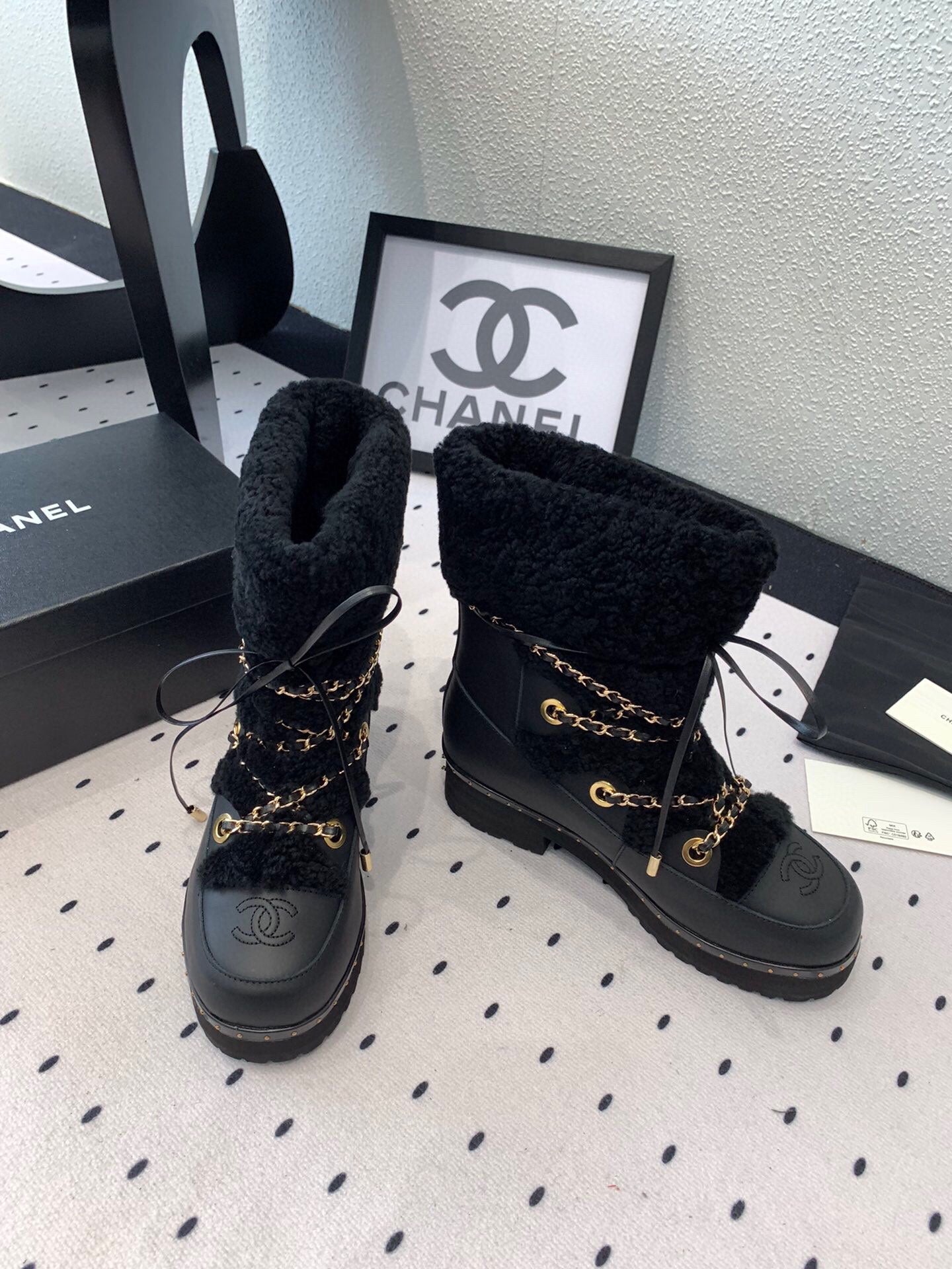 25 Classic snow boots