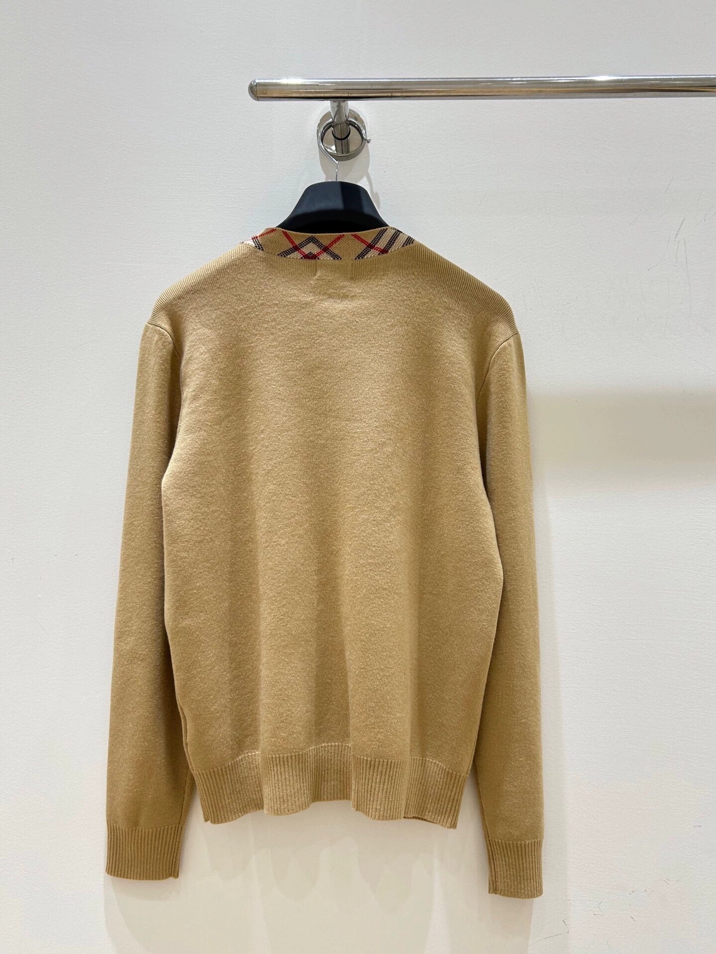 25 wool colorblock round neck knitted cardigan