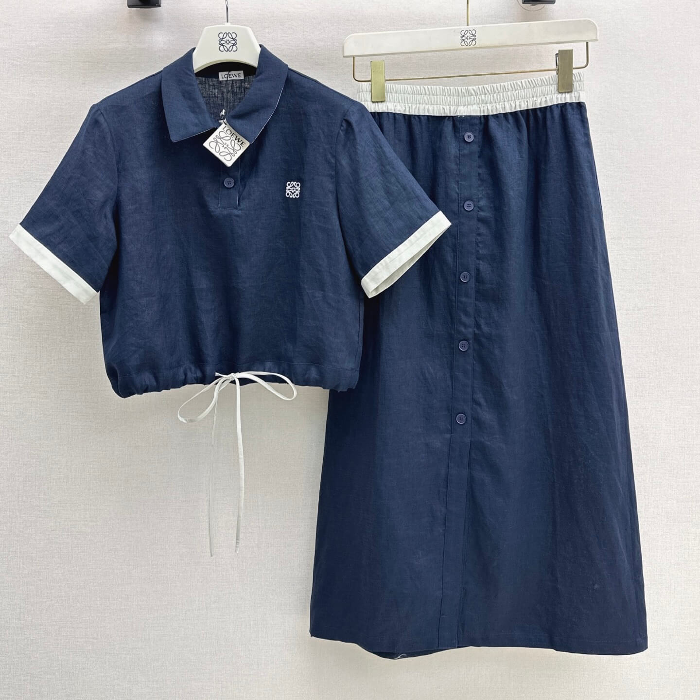 Contrast-Trimmed Coordinates - Blouse & A-Line Skirt