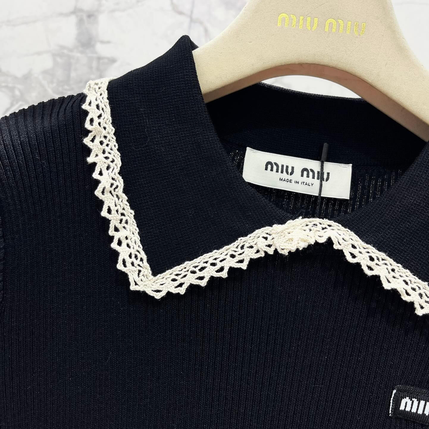 Sweet Color-Block Peter Pan Collar Knit Top