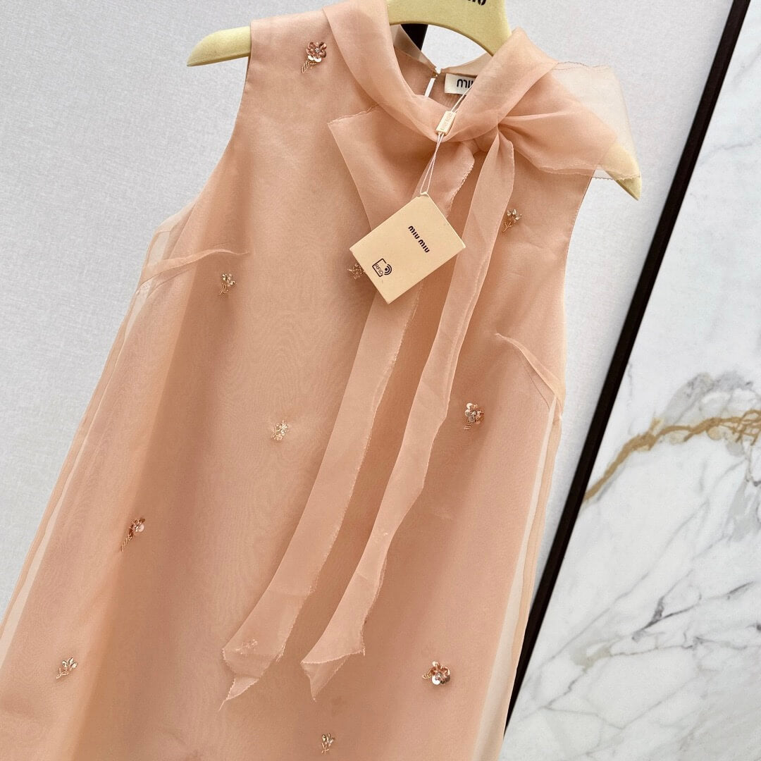 Sweetheart Neckline Dress with Bow-Tie Ribbon & Crystal Embellishments