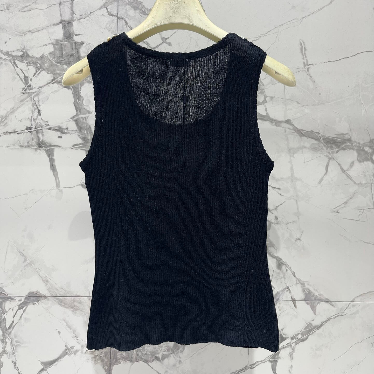 Slim-Fit Colorblock Sleeveless Shell Top