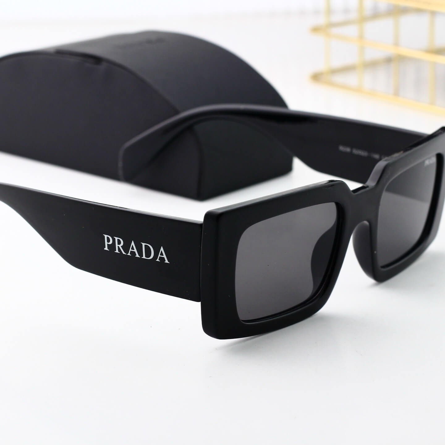 Side Letter Full Frame Sunglasses