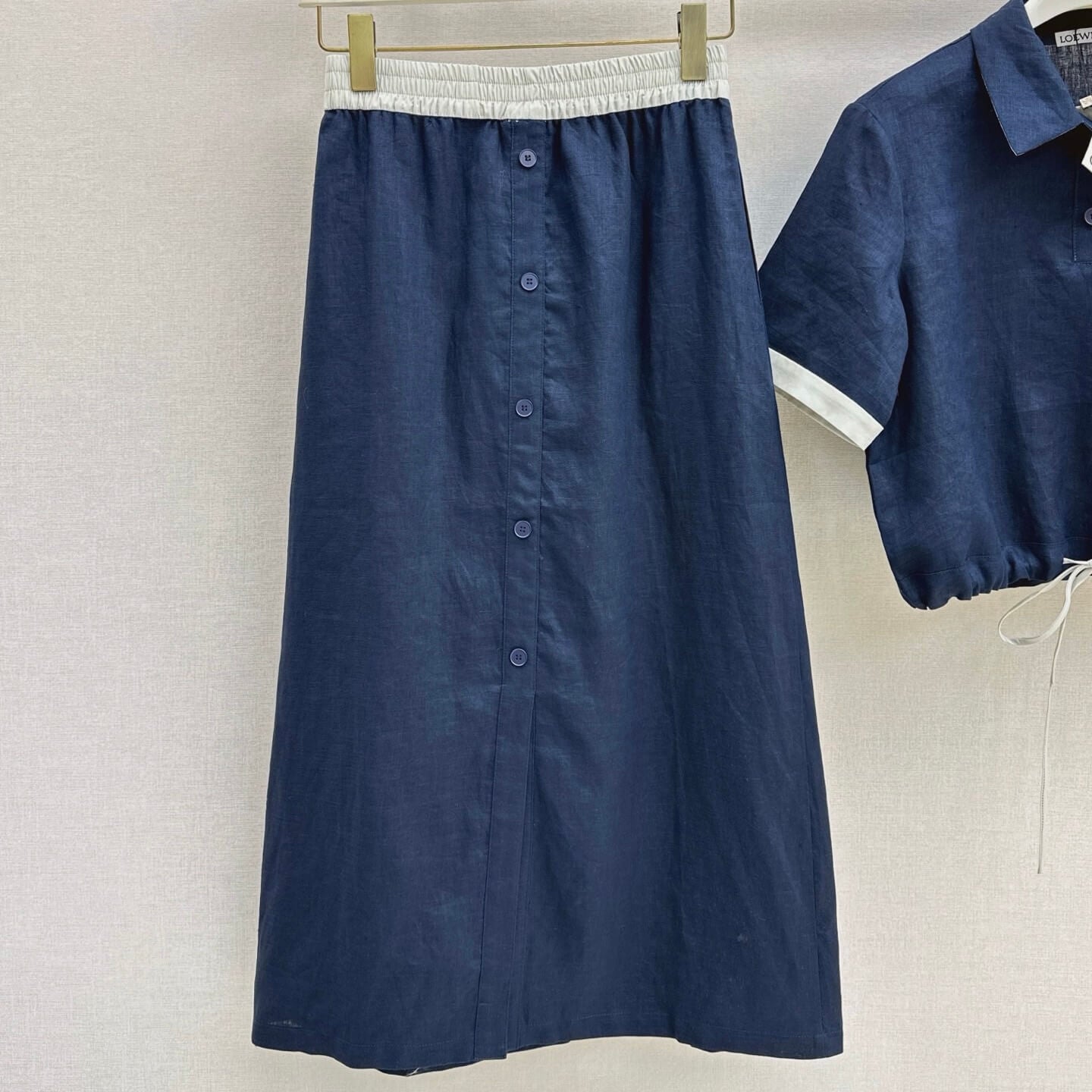 Contrast-Trimmed Coordinates - Blouse & A-Line Skirt