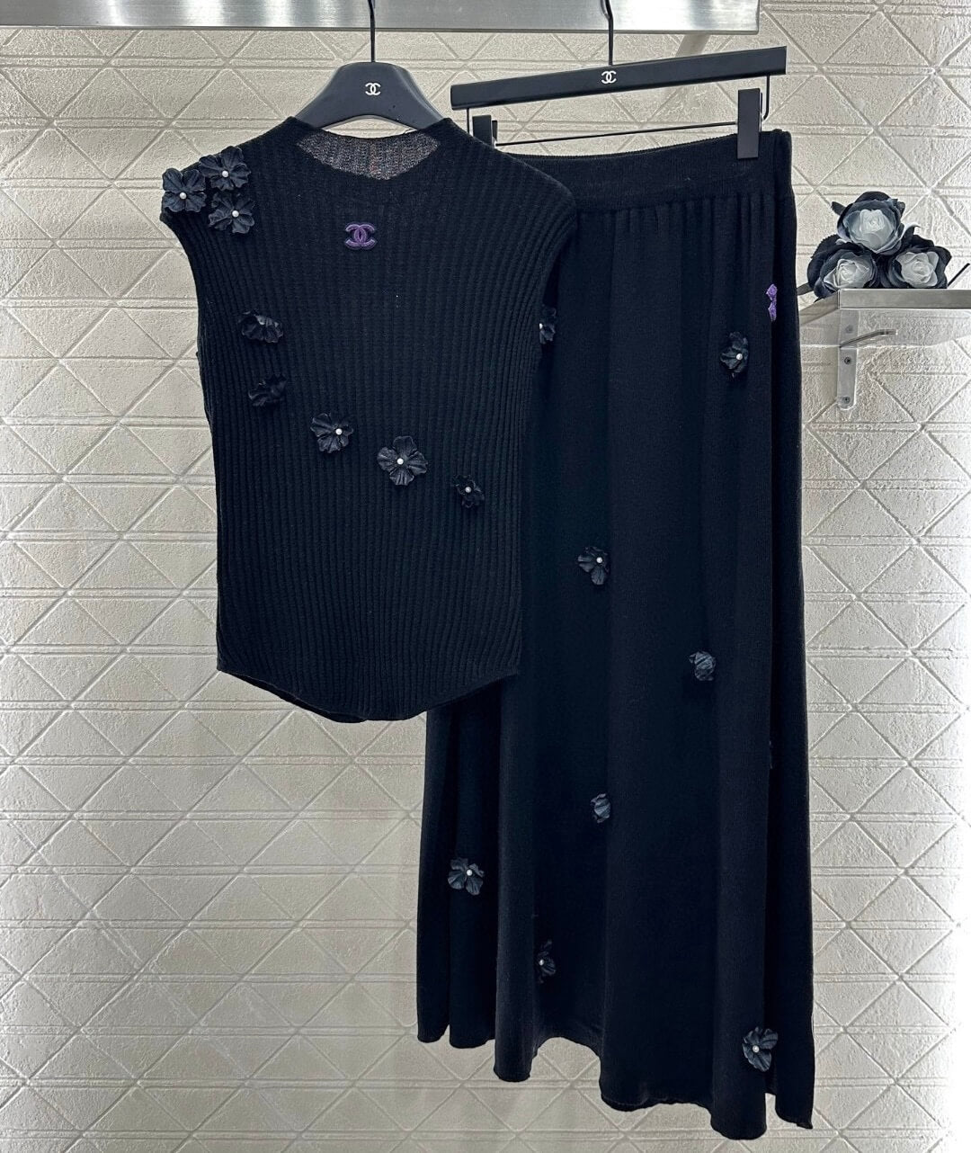 Elegant & Sophisticated Floral-Knit Short-Sleeve Skirt Set