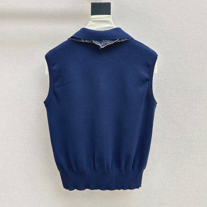 Casual Versatile Sleeveless Vest with Scarf Accent