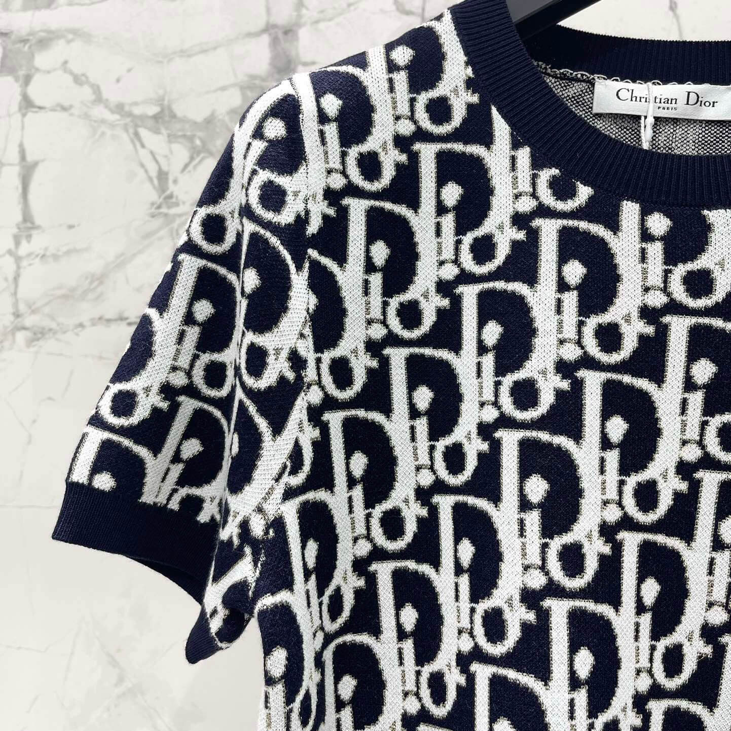 Bias-Color Jacquard Short Sleeve