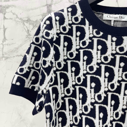 Bias-Color Jacquard Short Sleeve