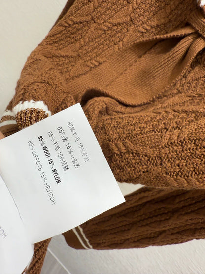 25fw Navy collar knitted sweater