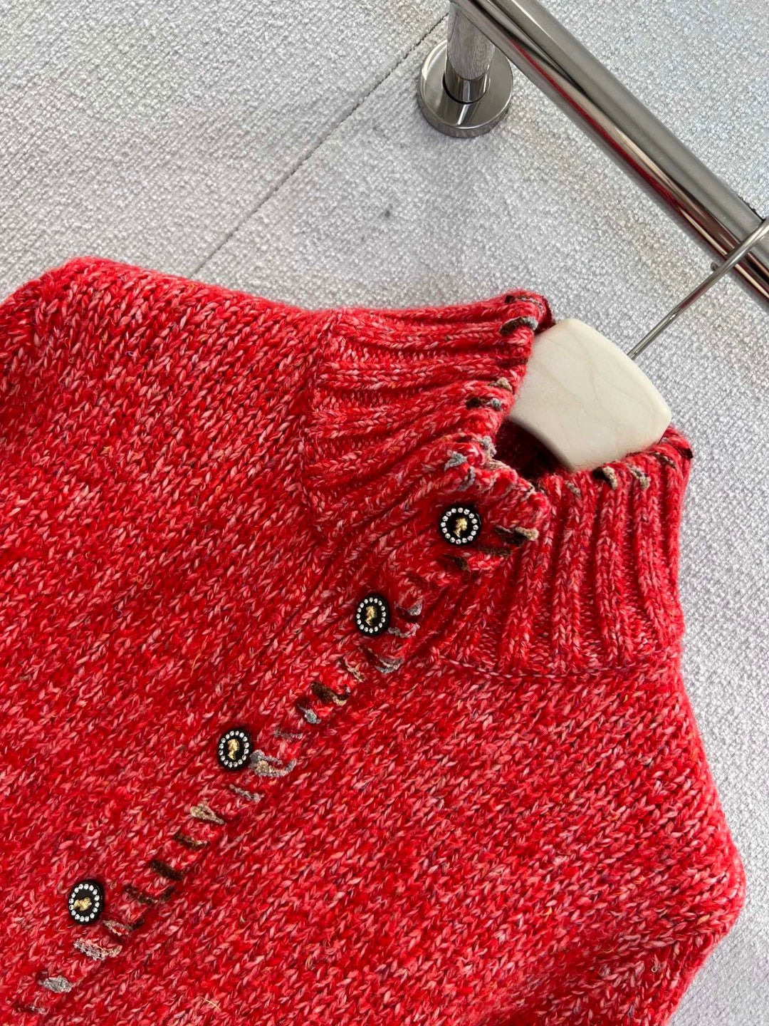 Stand up collar long sleeved sweater jacket