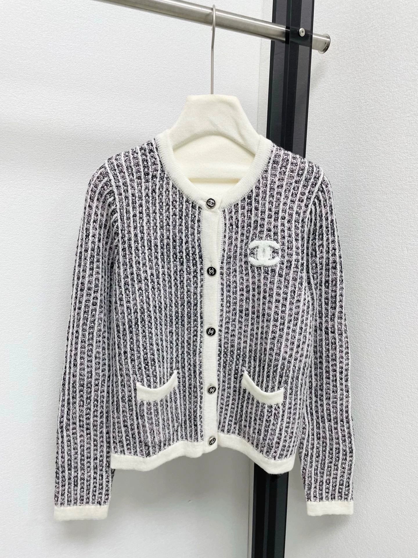 Towel embroidered logo round neck cardigan