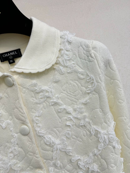 White knitted cardigan