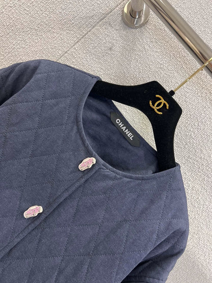 Diamond-patterned cropped denim jacket