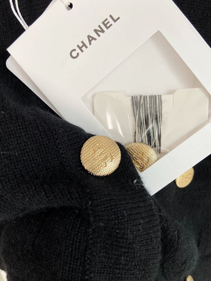 25fw Lion head buckle spliced knitted sweater（Medieval Series）