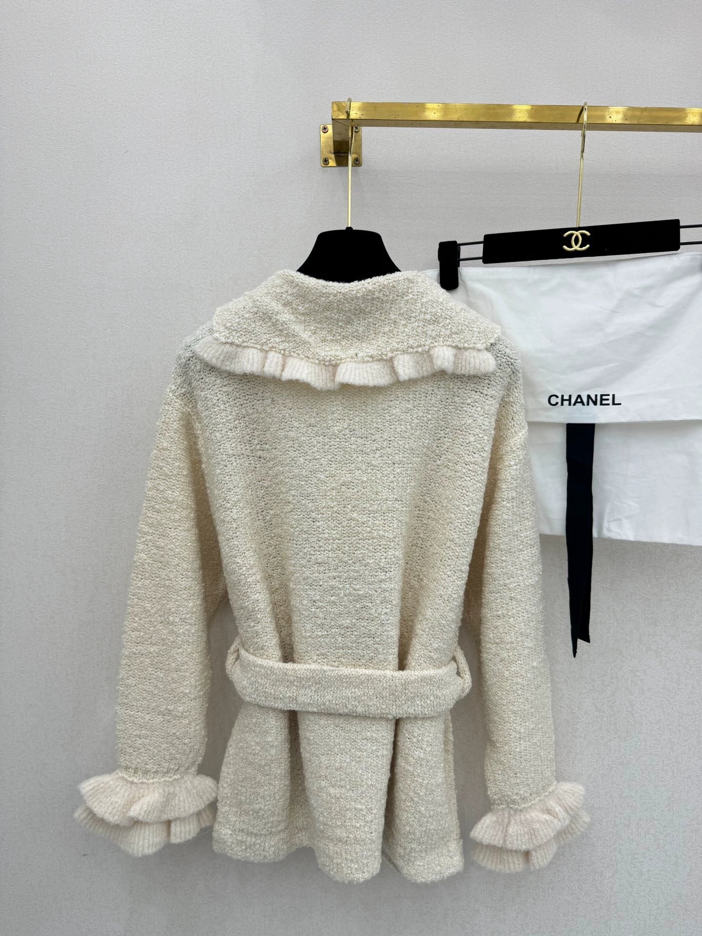 Black fungus edge knitted cardigan