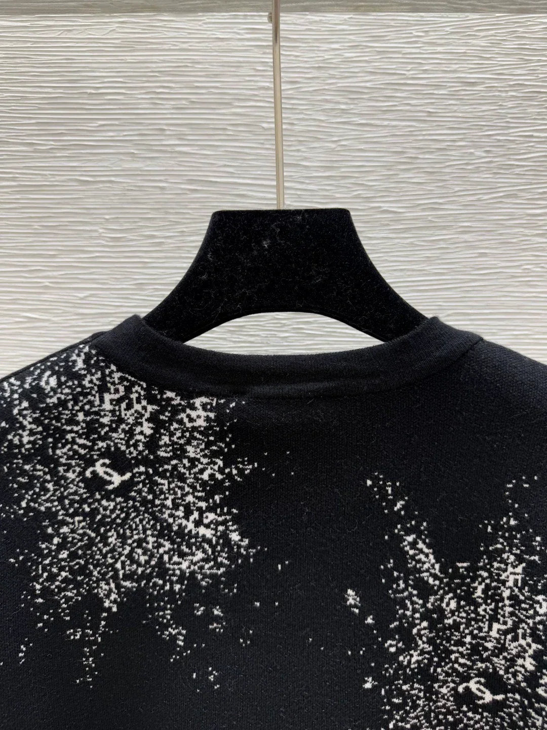 25fw Jacquard V-neck cardigan