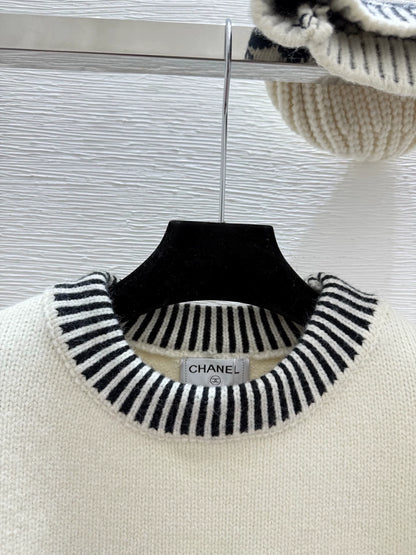 Black and white contrasting diamond patterned sweater