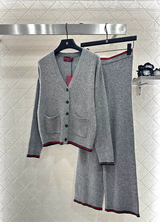 Color blocking pocket set