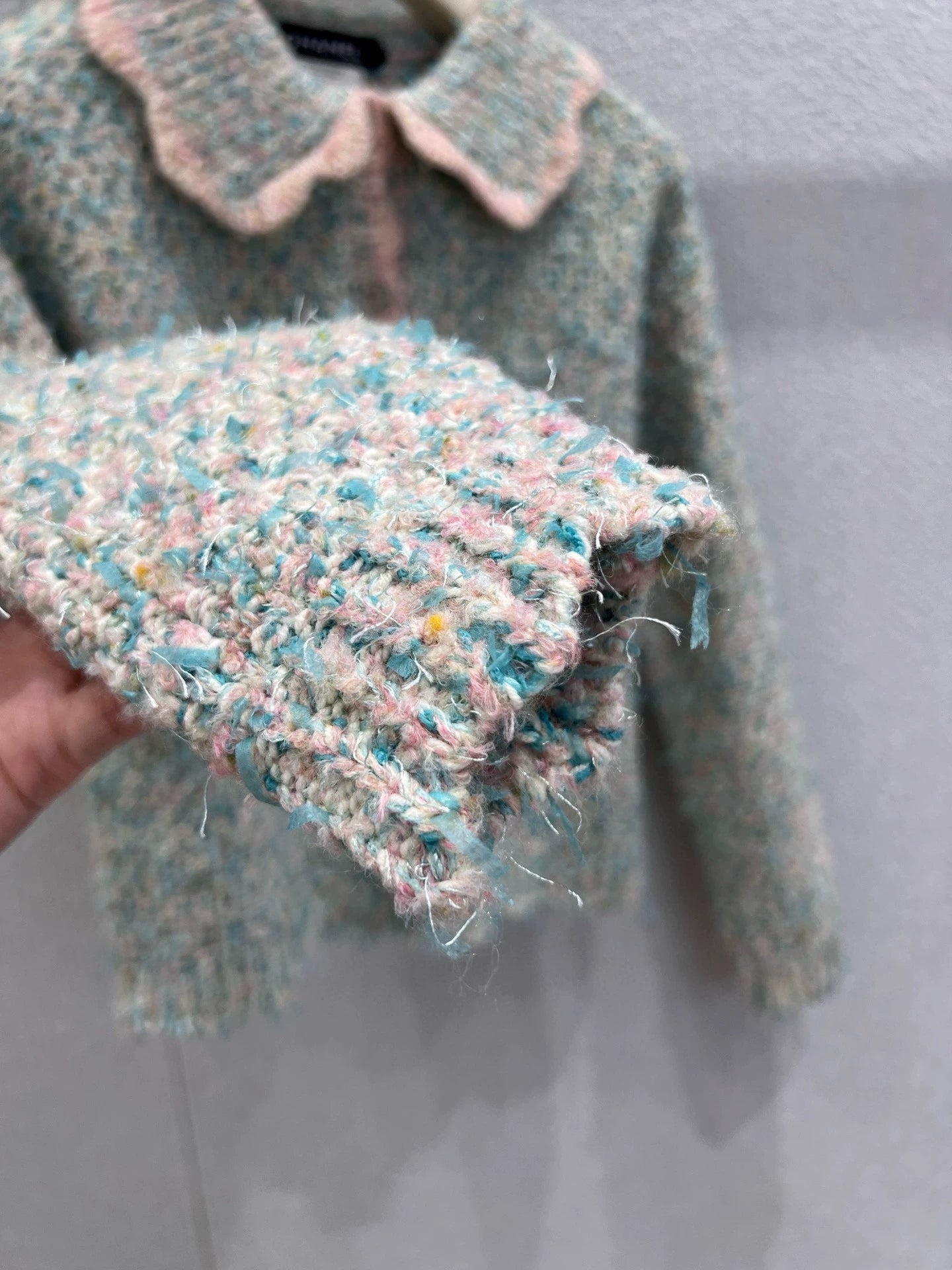 Diamond button doll collar knitted sweater