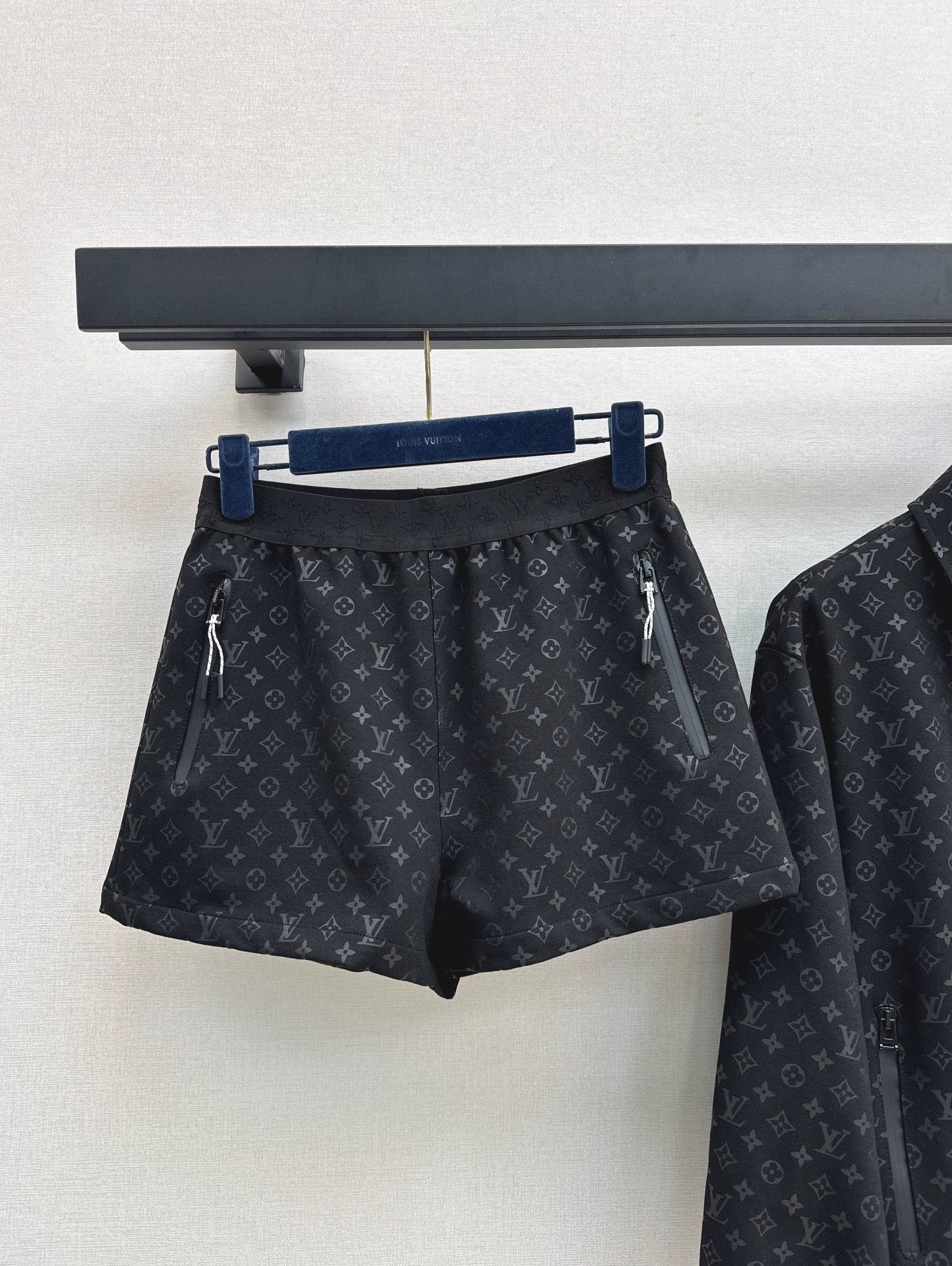 25fw Collar zipper set