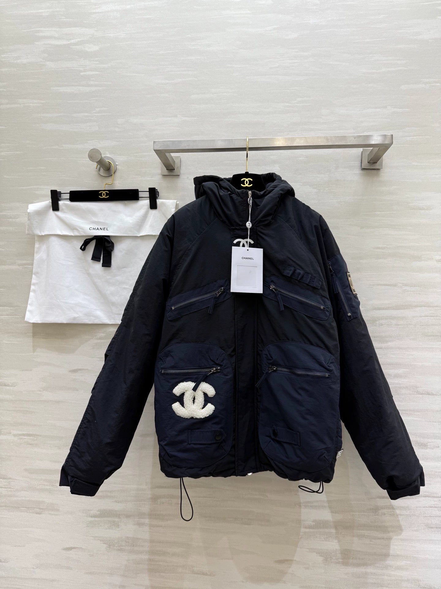 Hooded design with down and cotton jacket