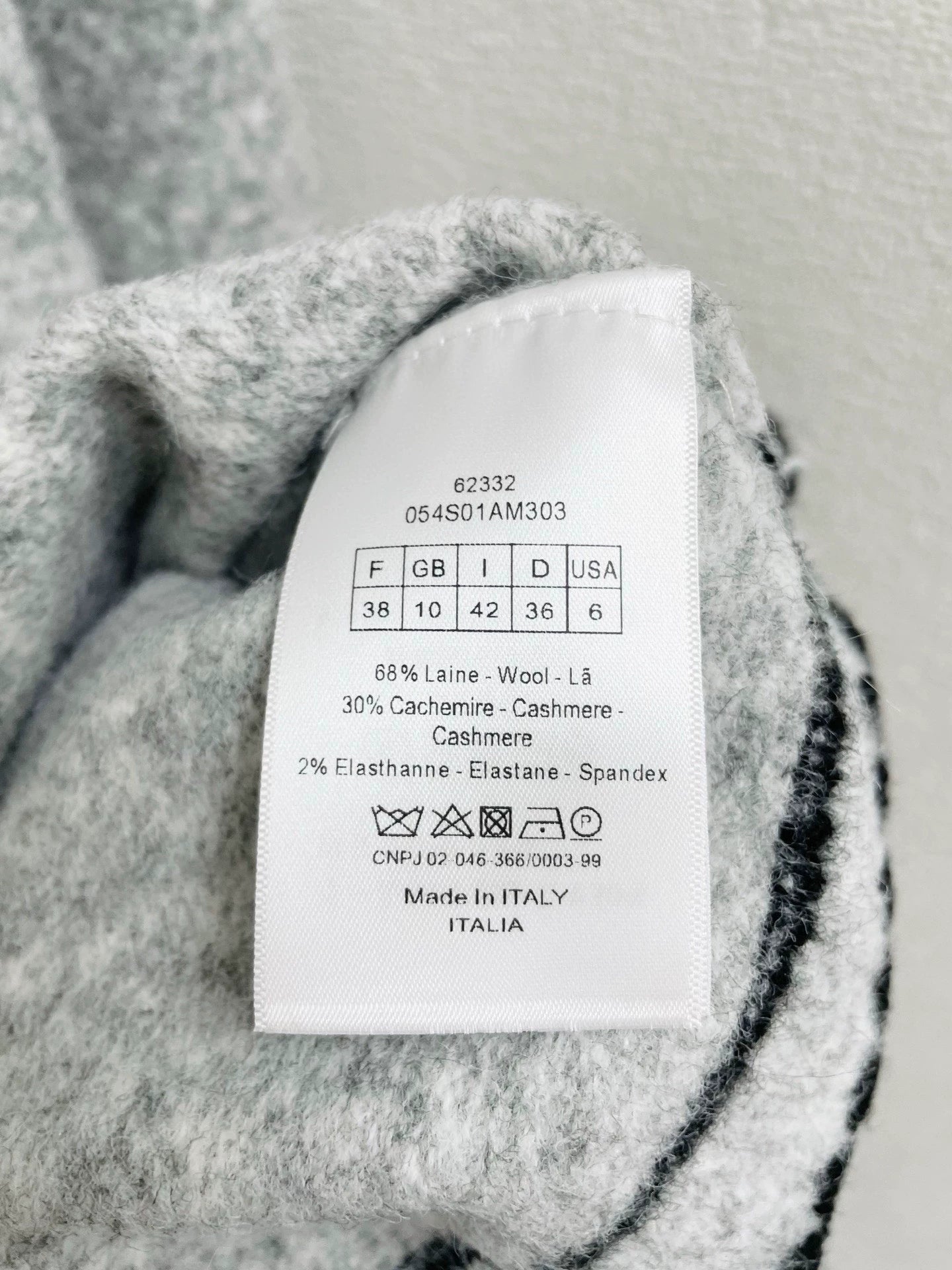 Pentagram letter embroidered sweater