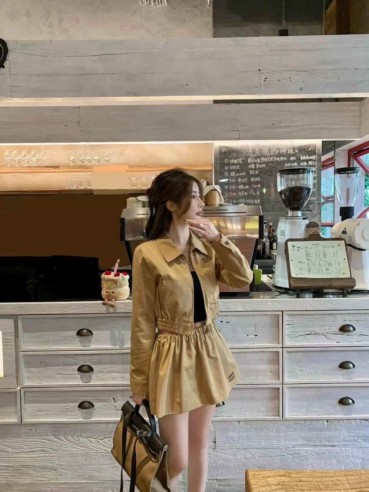 25 Lapel long-sleeved short jacket