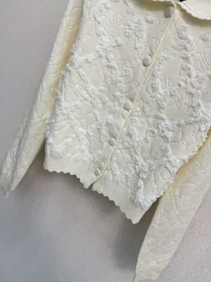 White knitted cardigan