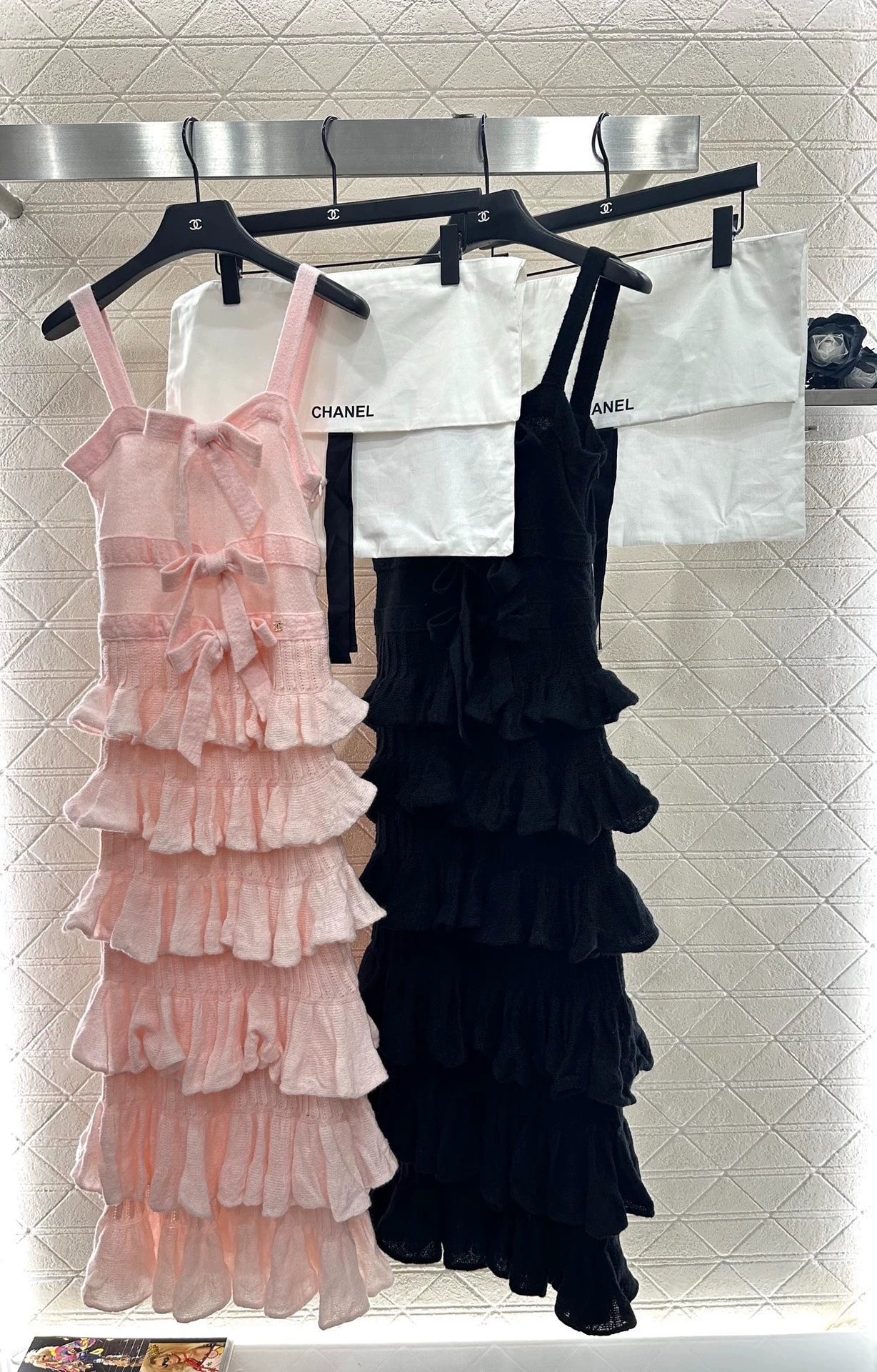 Layered cake bow knitted camisole skirt