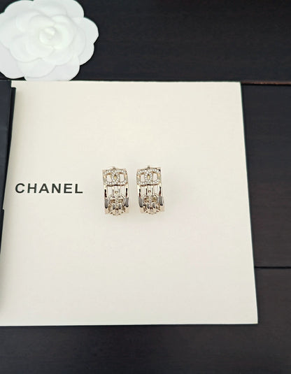 Light gold hollow ear hook