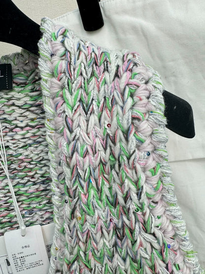 Mixed color woven vest