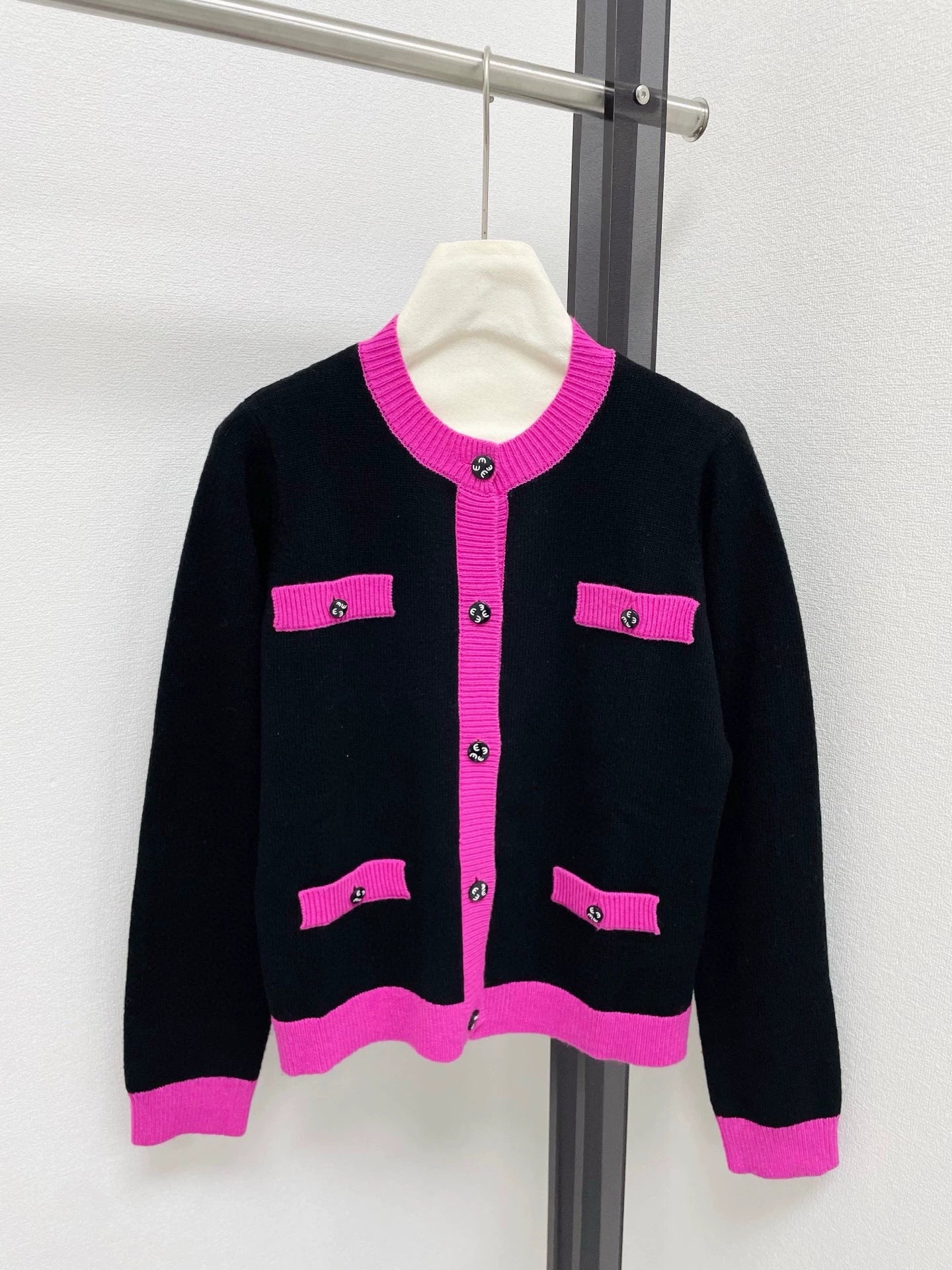 25fw Pocket round neck cardigan