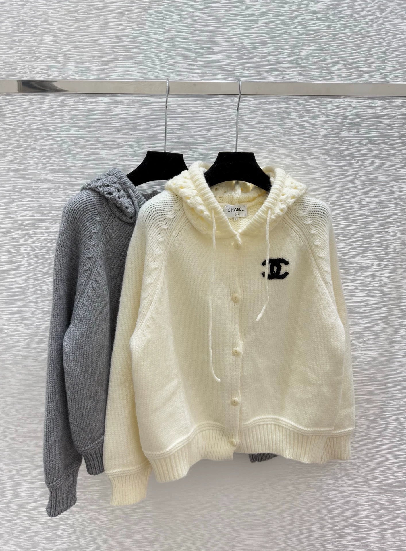 25fw Hooded knitted cardigan