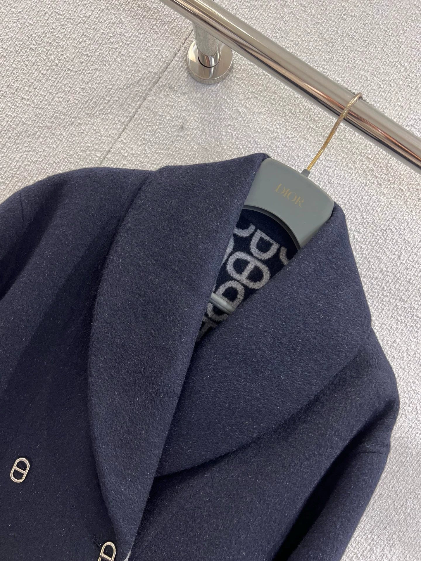 Pig nose button medium long cashmere coat